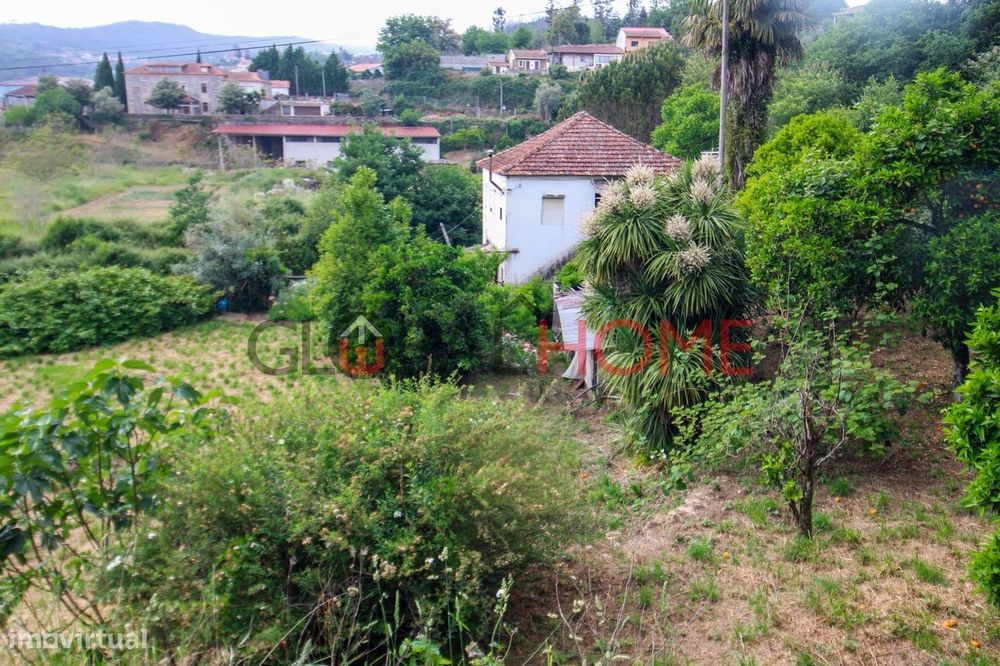 Moradia T4 Independente com Terreno em Melres