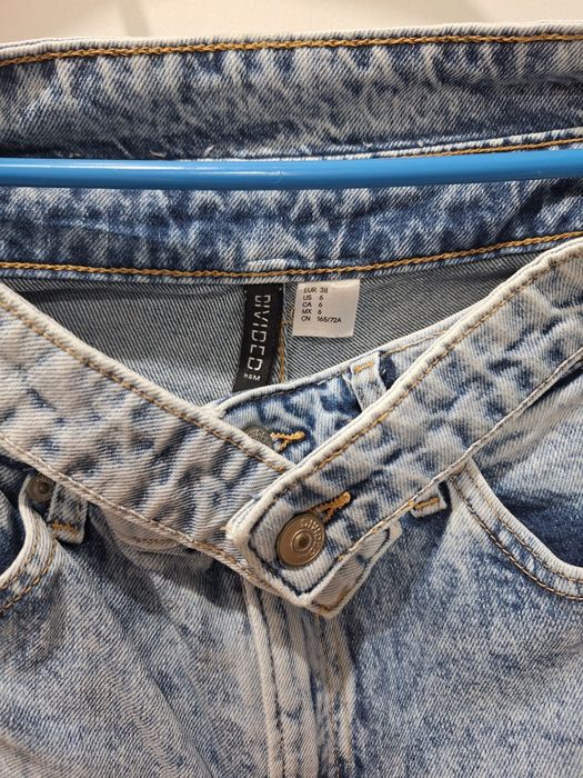 Jeansy h & m z efektownym paskiem
