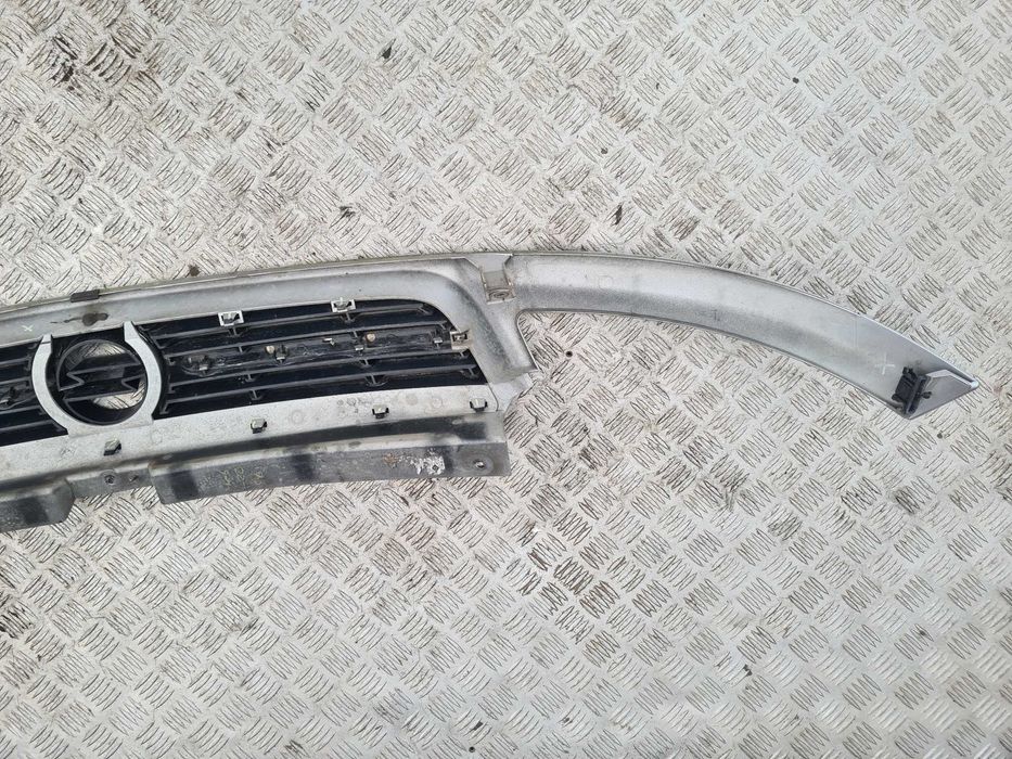 Renault Trafic II grill atrapa Opel Vivaro