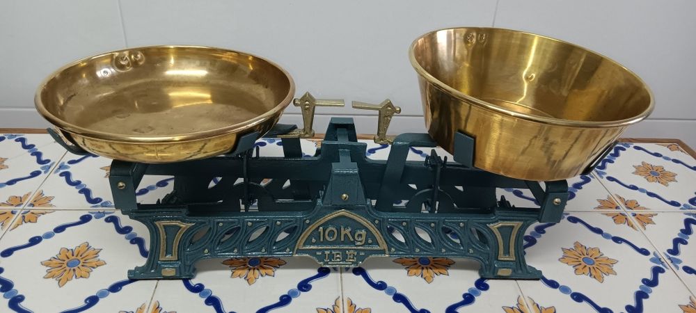 Balança Antiga Portuguesa da IBÊ  de 10kg