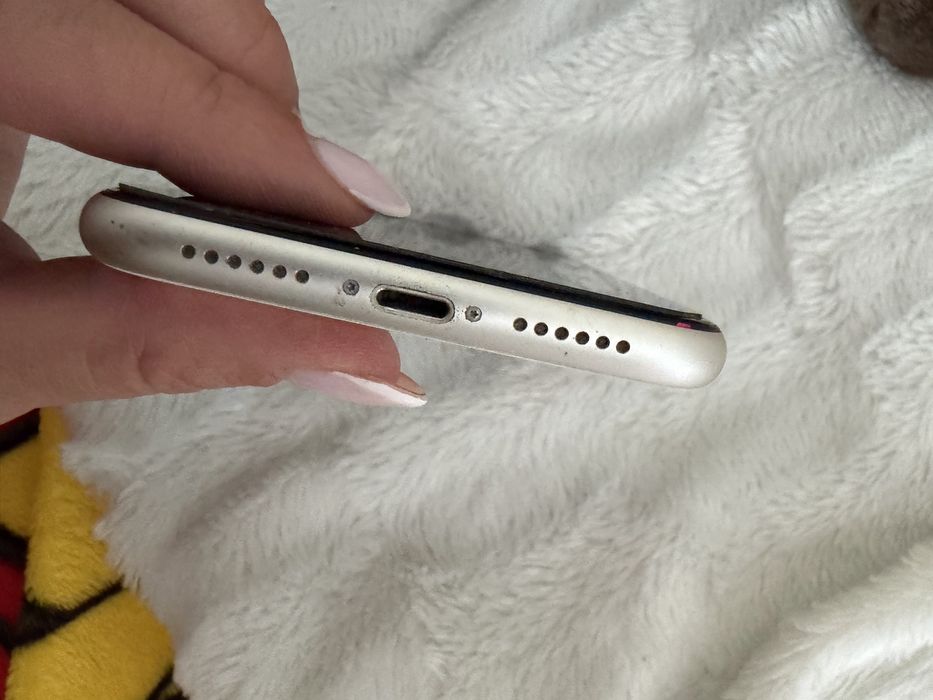 Telefon iphon 11