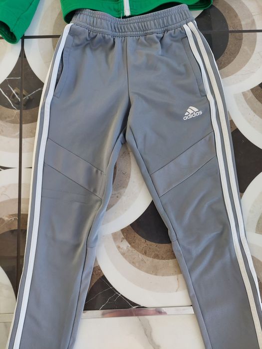 Dres adidasa 9/10 lat