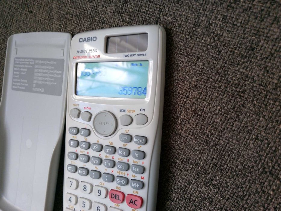 Nowy kalkulator naukowy Casio FX - 85 GT Plus biały unikal