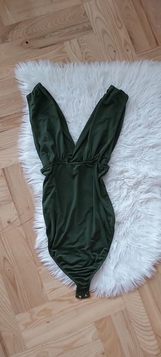 Body letnie bluzka stradivarius vneck serek