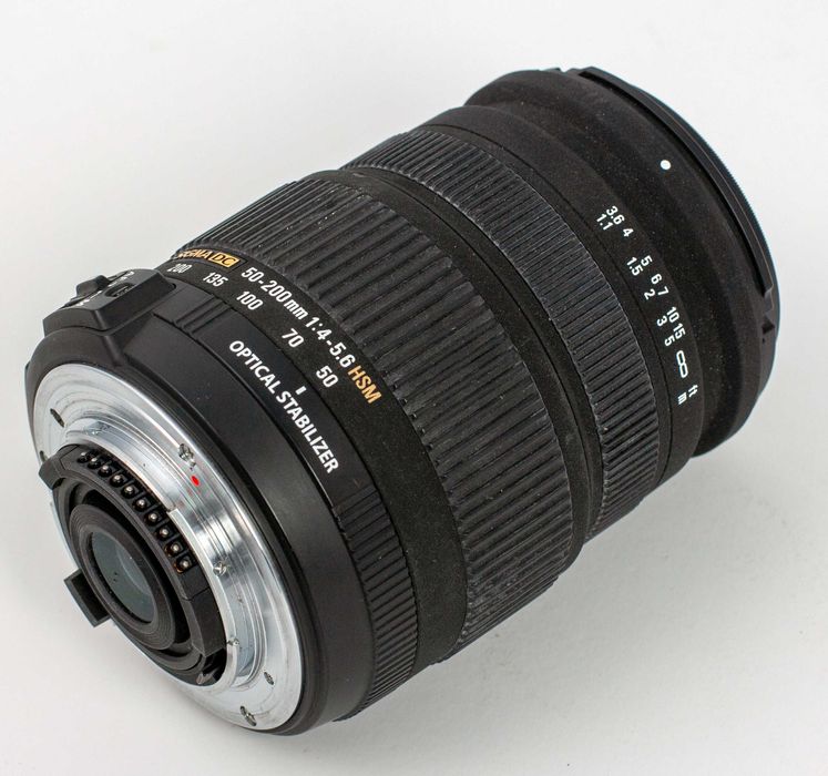 Objetiva Sigma 50-200mm,establizada, para Nikon