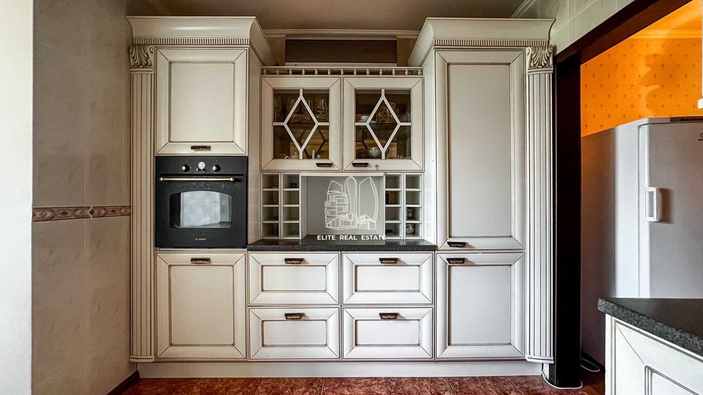 Продажа 3к.кв. 81м2, 4й этаж, Анны Ахматовой 15, метро Позняки