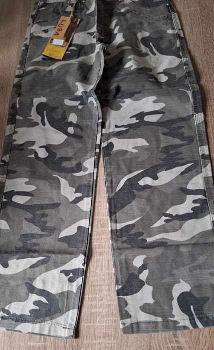 Spodnie moro z szerokimi nogawkami 140/146