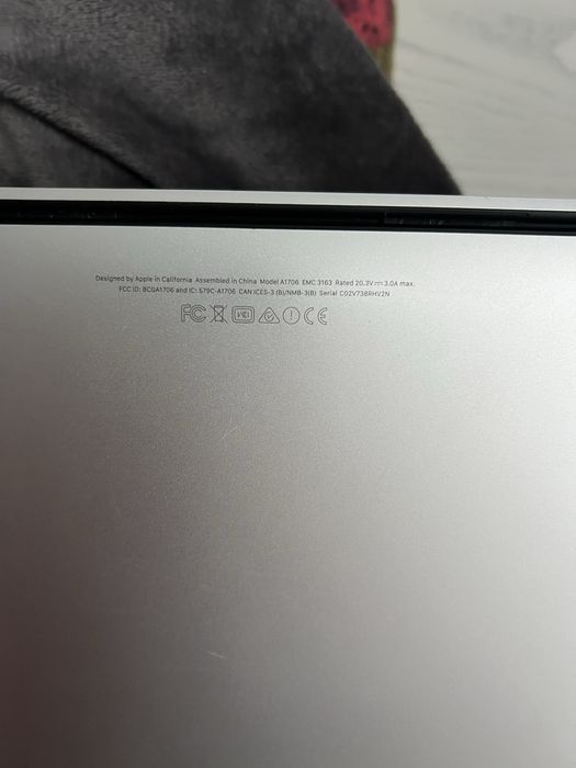 Продам MacBook Pro 13     2017