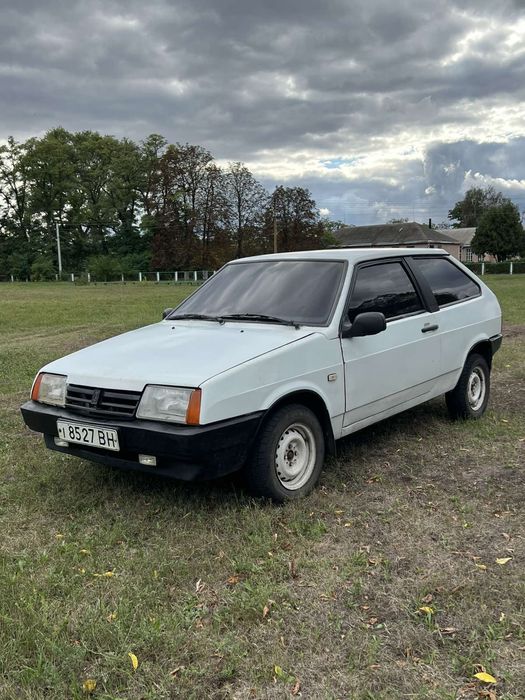 Автомобіль ВАЗ 2108