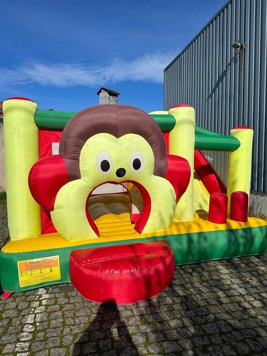 Vendo Insuflável Macaco