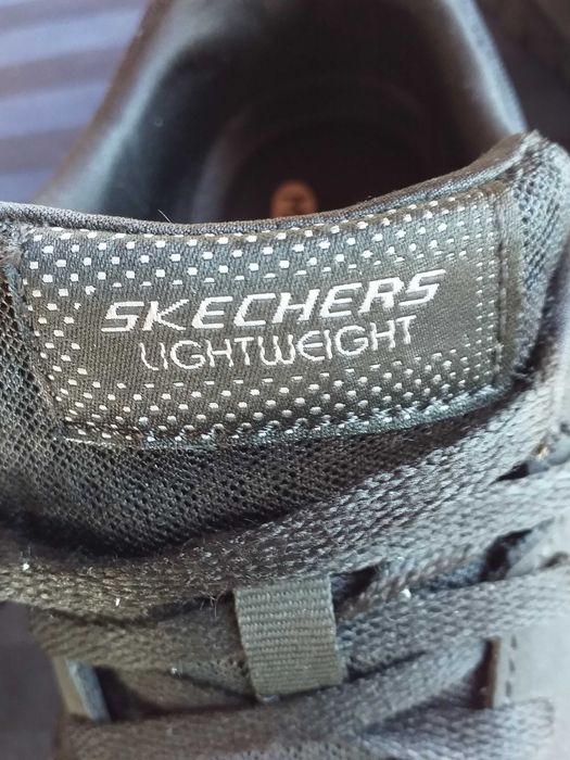 Tennis Skechers Número 42