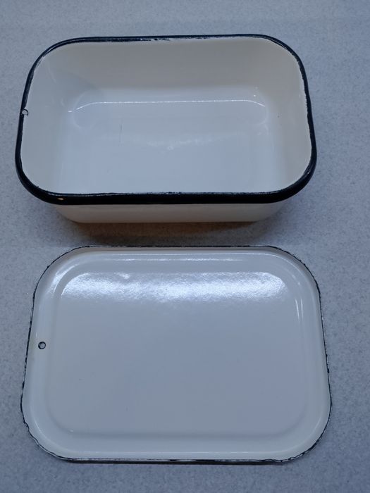 Судочки эмальовані  часів СССРдля холодцю