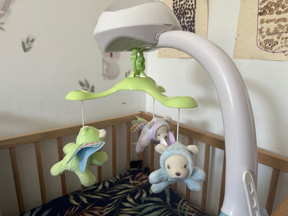 Karuzela fisher price z misiami z projektorem