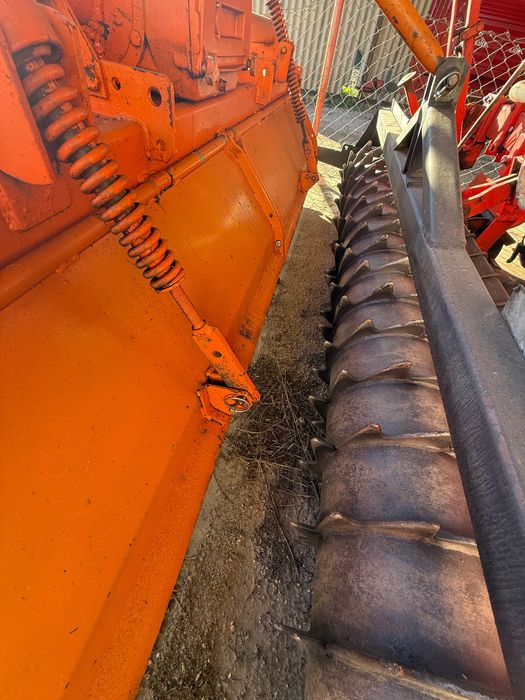 Rotofresa com facas novas