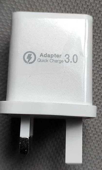 Indukcyjna szybka stacja ładująca 3w1 dedykowana urządzeń Apple