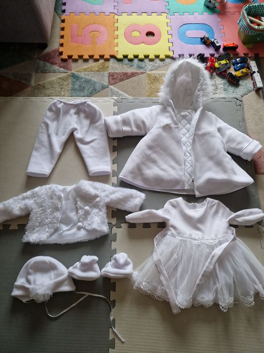 Strój na chrzest rozmiar 80 dla dziewczynki