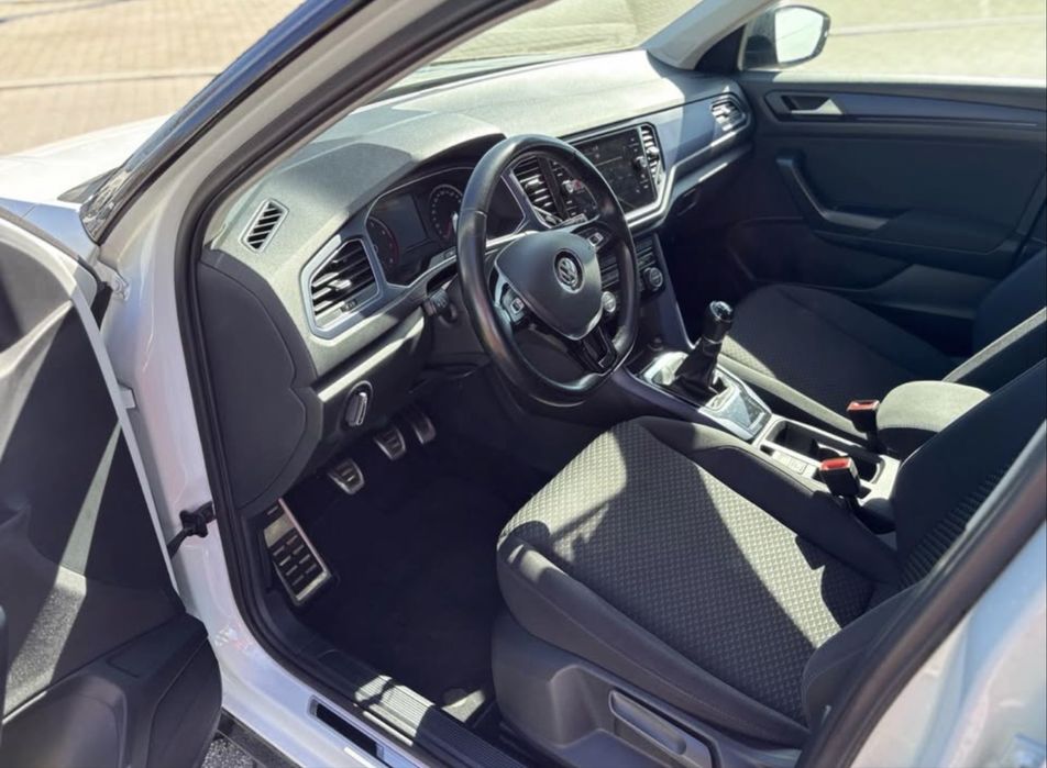 Volkswagen T-Roc — fotografia 5