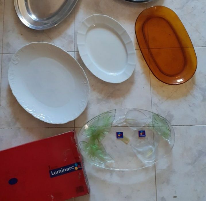 Loiças várias para desocupar