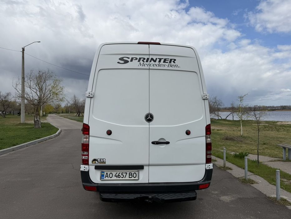 Мерседес Спринтер  2011 года