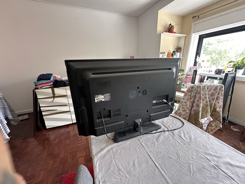 Vendo TV lg 42 polegadas Hd