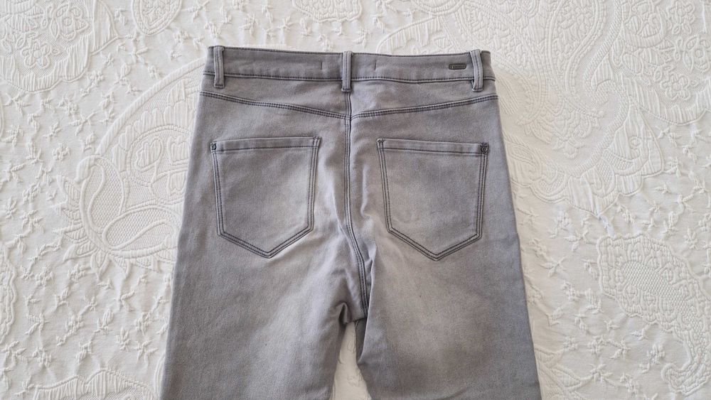 Calças cinza, Lefties, tamanho 40, elasticas