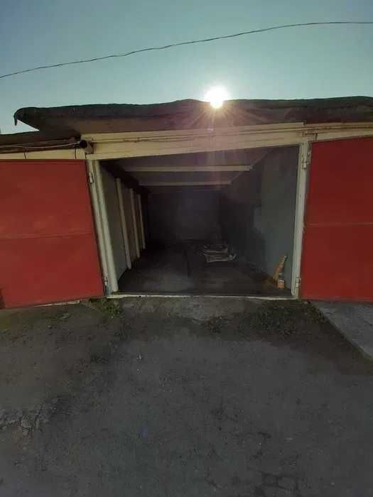 Продам гараж Одесса (Пересыпский мост, ул. Балковская 2).