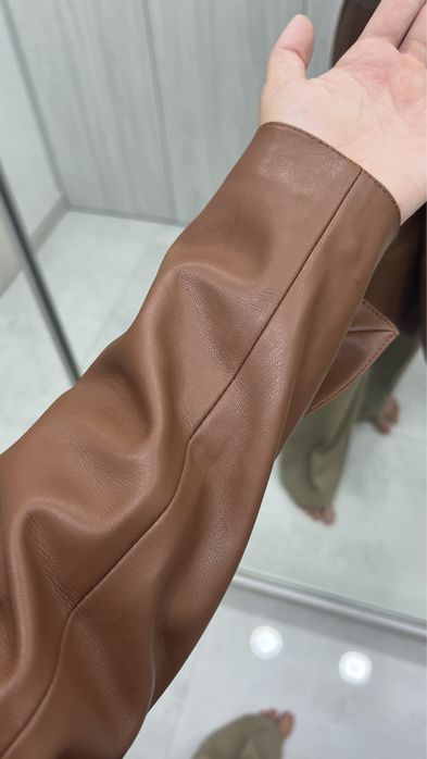 Кожанный плащ zara