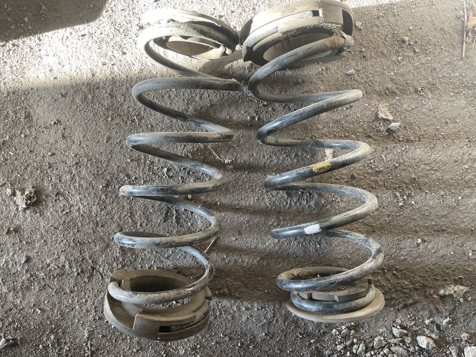 Пружини передні та задні хюндай елантра 2012р