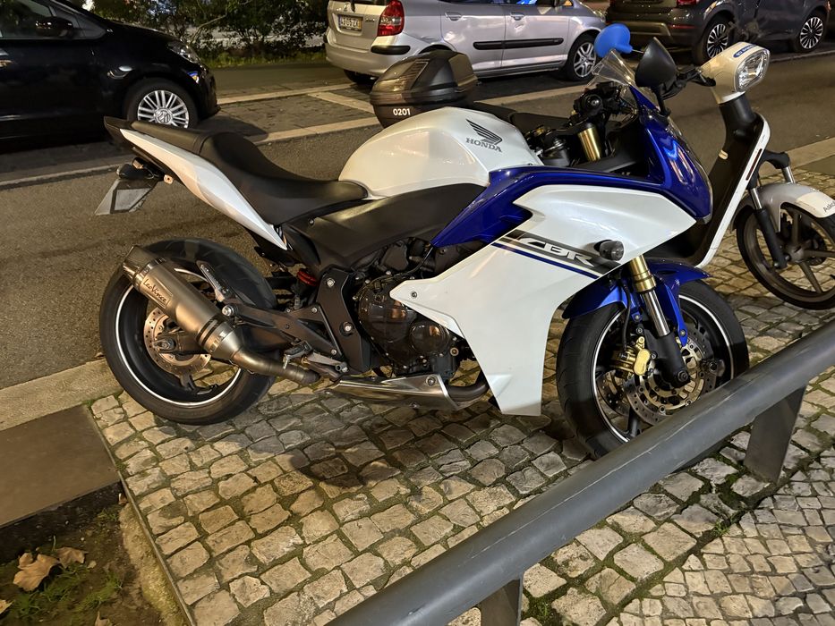 Honda CBR600F 2011