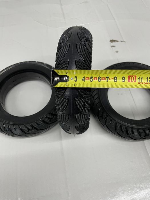 Бескамерная 200х50 антипрокольная литая шина покрышка для электросамок