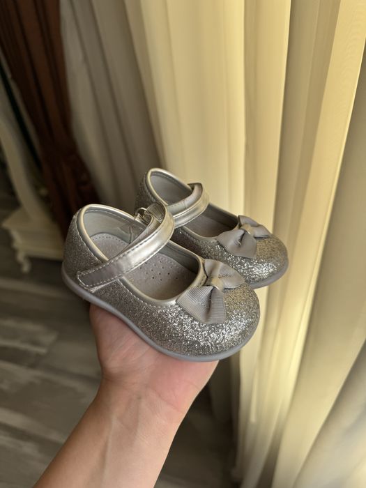 Туфлі для дівчинки 22 розмір