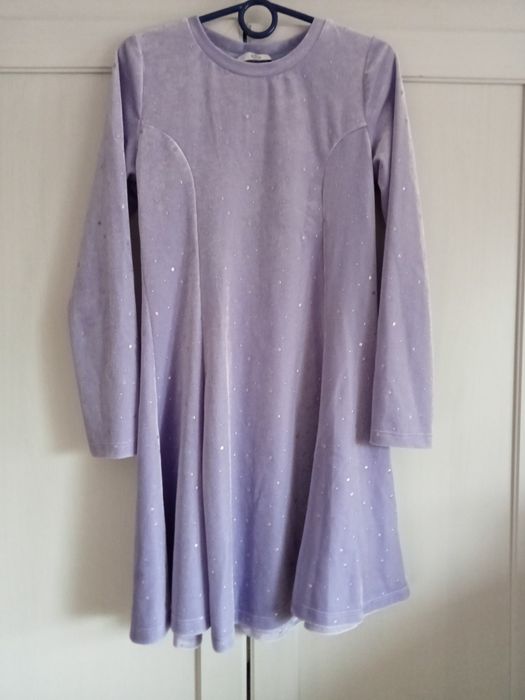 Sukienka z długim rękawem na 8-9 lat