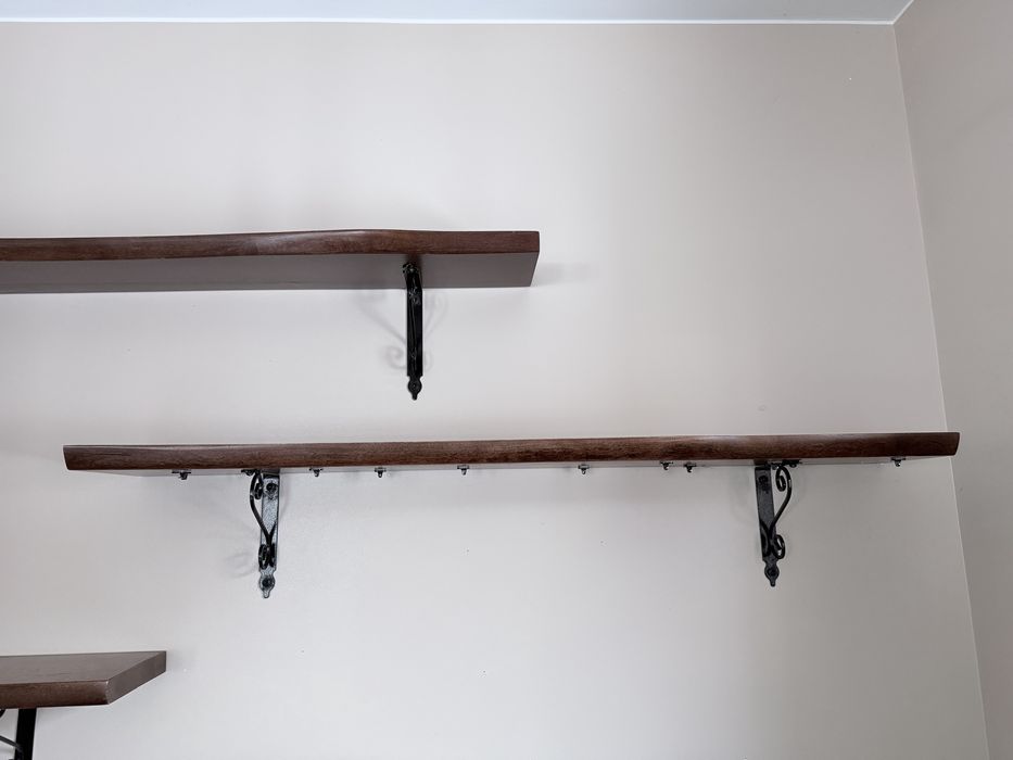 Półki z drewna kuchanne