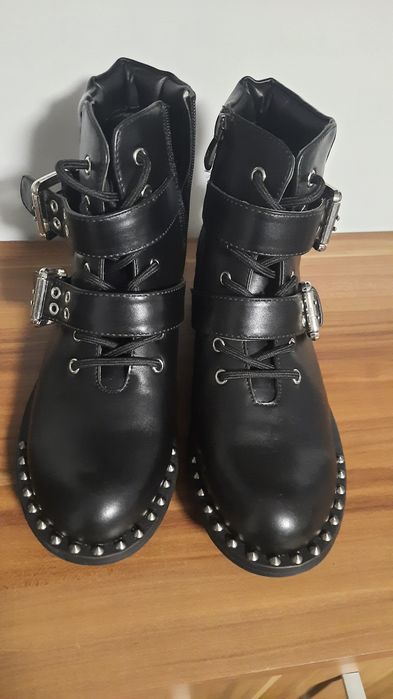 Botki czarne 40 nowe