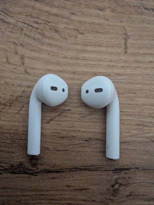 Caixa dos airpods 1 geração e capa (os airpods avariaram)