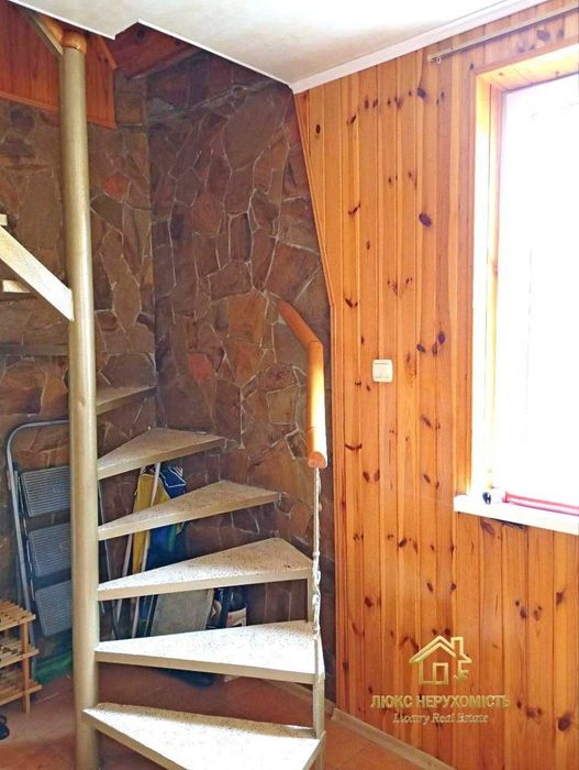 Продам двоповерхову дачу 55 кв. м в елітному кооперативі Румб, Совіньйон 4