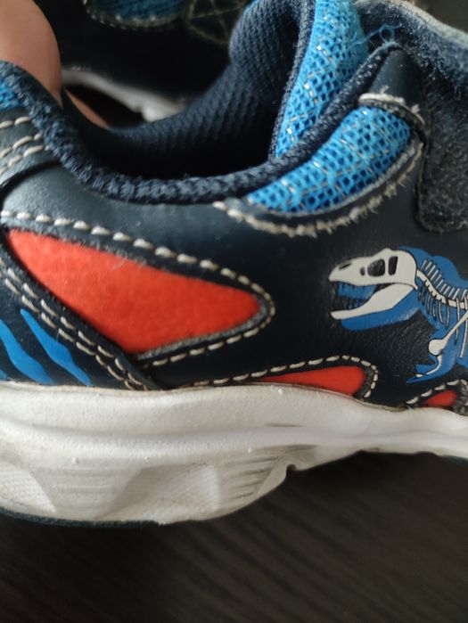 Дитячі Кросівки шкіряні Clarks Взуття