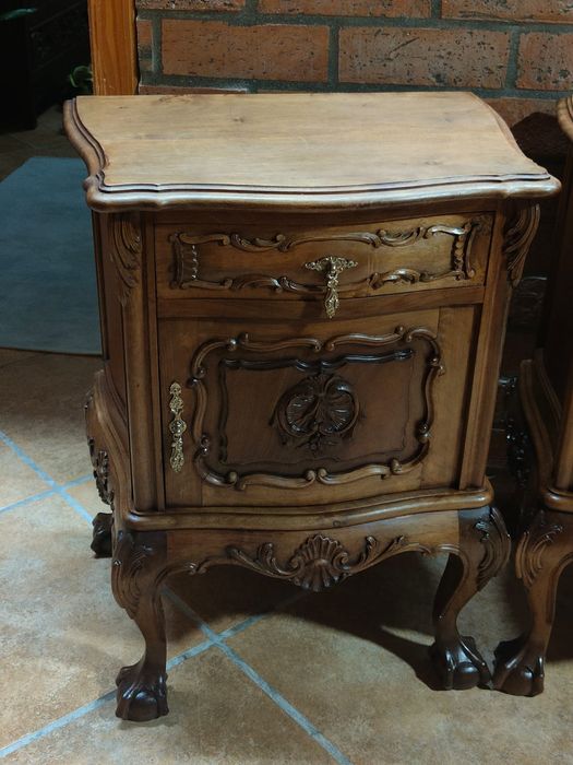 Par de mesa de cabeceira d. João v
