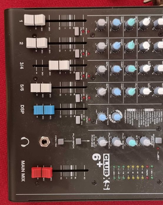Studiomaster Club XS 6+ Mesa de Mistura Analógica 6 Canais
