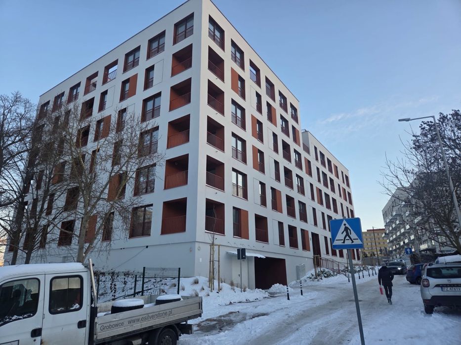 Miejsce postojowe z pomieszczeniem gospodarczym