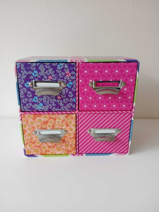 Caixa de arrumação secretária64750878229507120