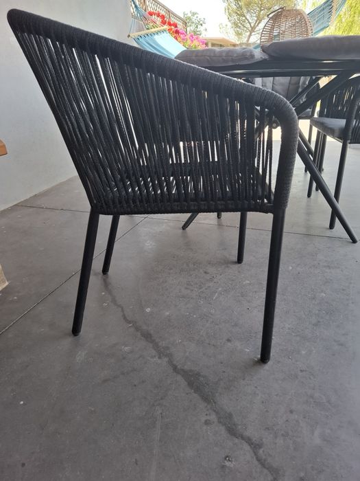 Conjunto Mesa de Vidro com 6 Cadeiras – COMO NOVO – 500€