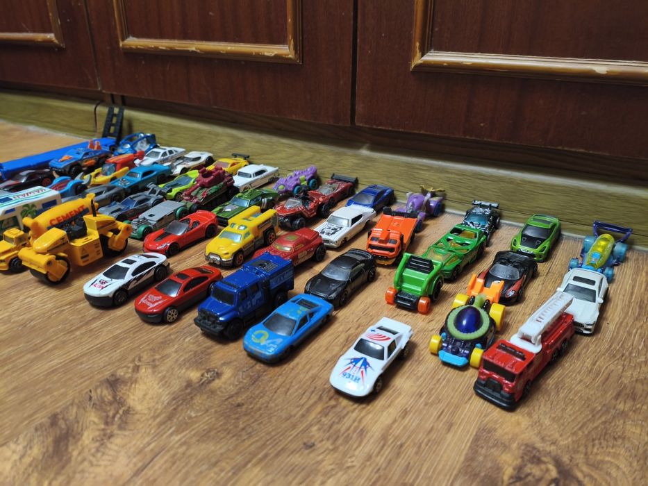 Машинки Вілс та інші