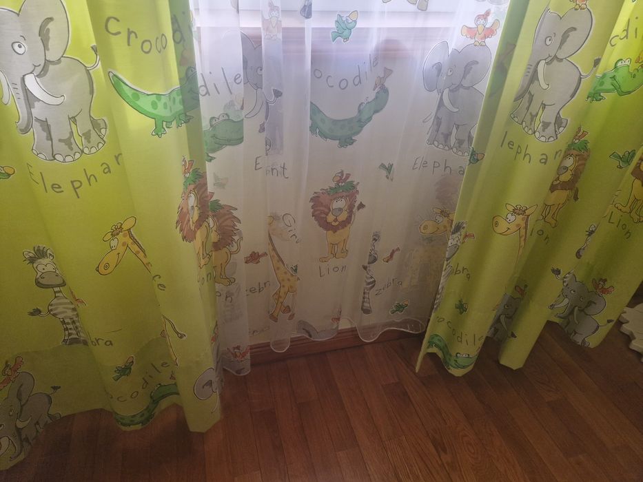 Cortinas de criança dupla