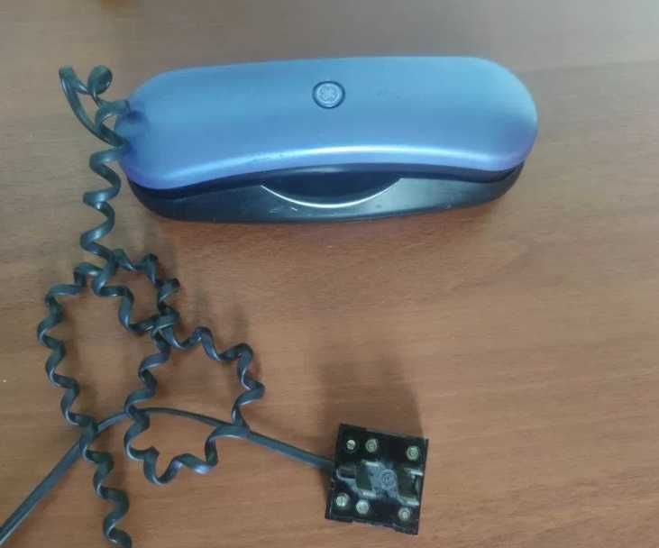 Стационарные и радиотелефоны Telkom RWT, Atlinks и Phillips CD 130