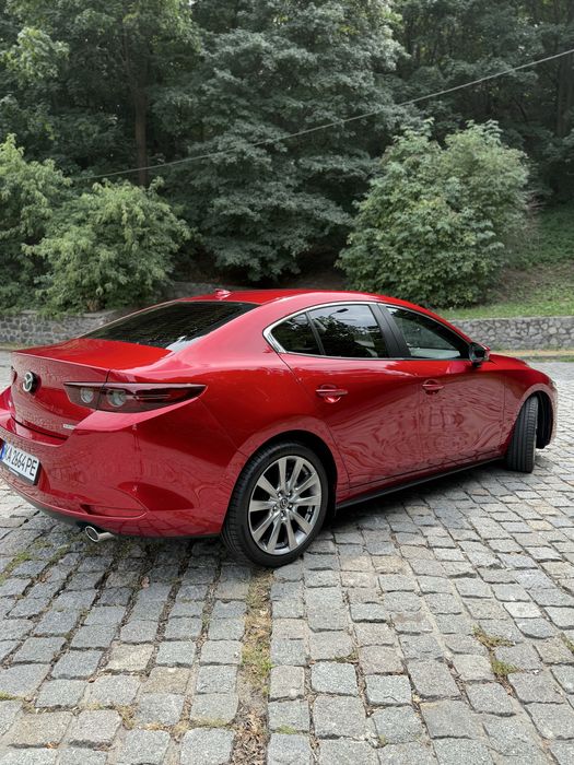 Мазда 3 BP 2020 року