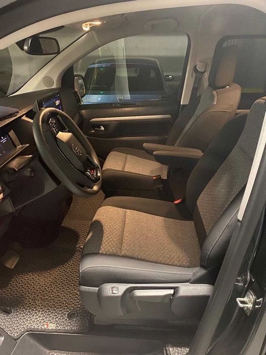 Wynajem Busa Busów Wypożyczalnia Toyota