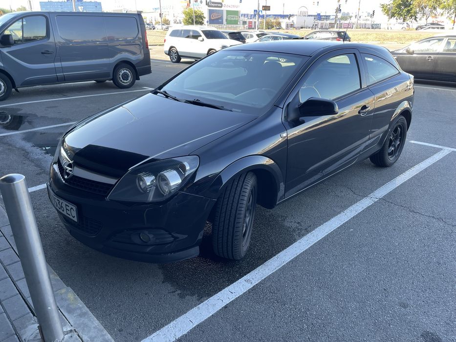 Opel Astra H GTC