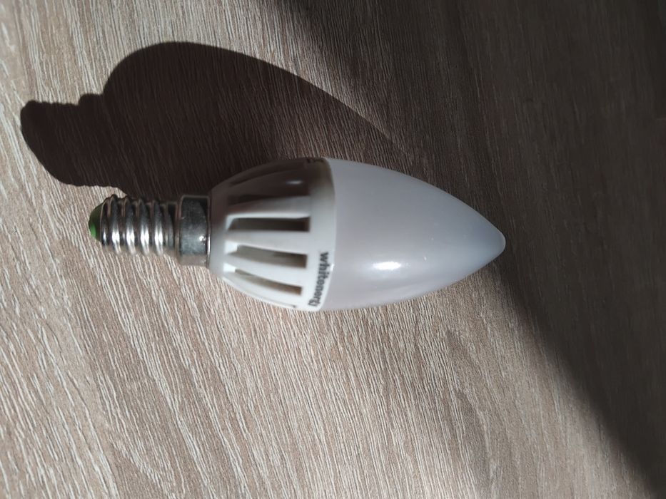 Biała żarówka IKEA