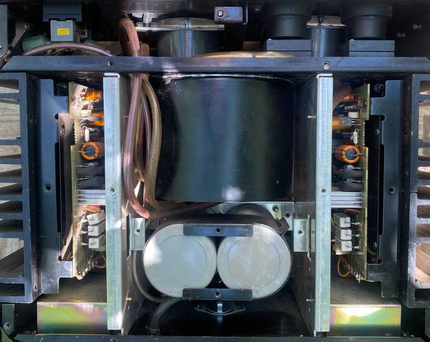 Yamaha P-2200 підсилювач потужності чистокровний Japan 120v